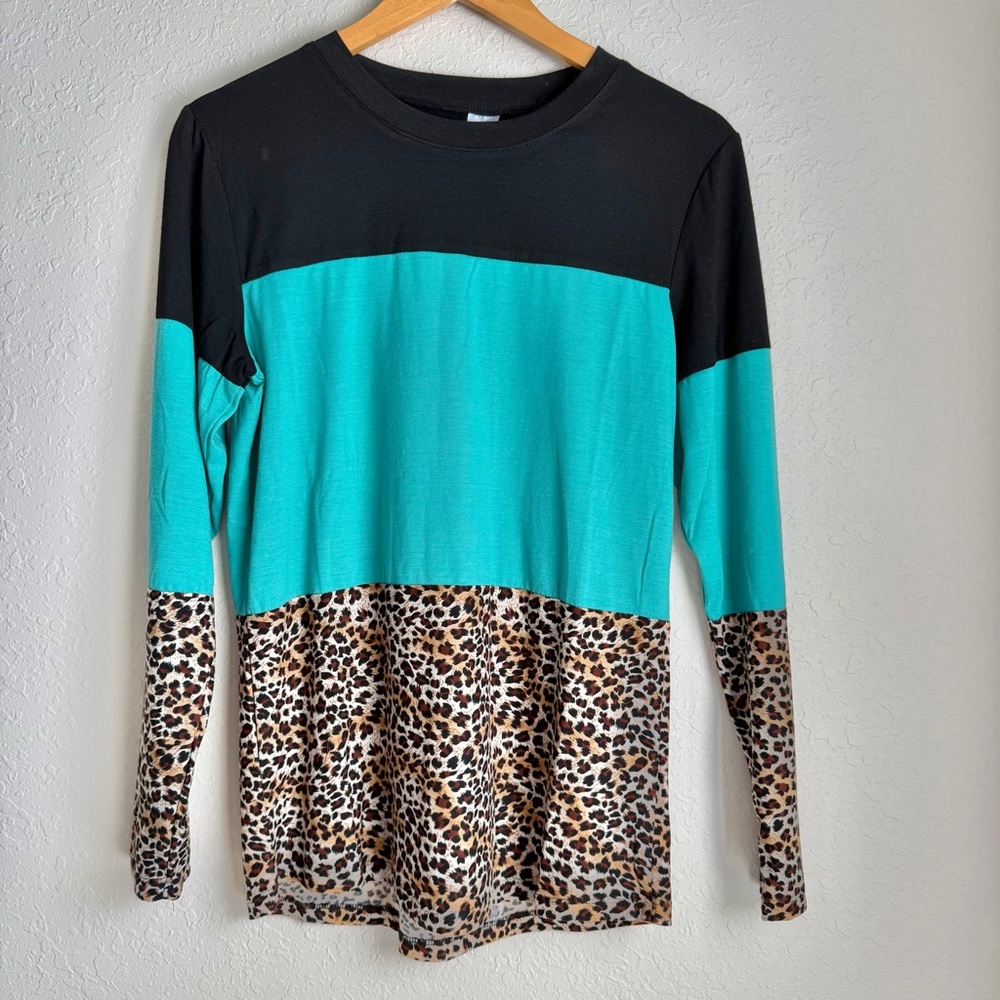 NWT Turquoise/Teal, Leopard Print Long Sleeve Top Sz 3XL